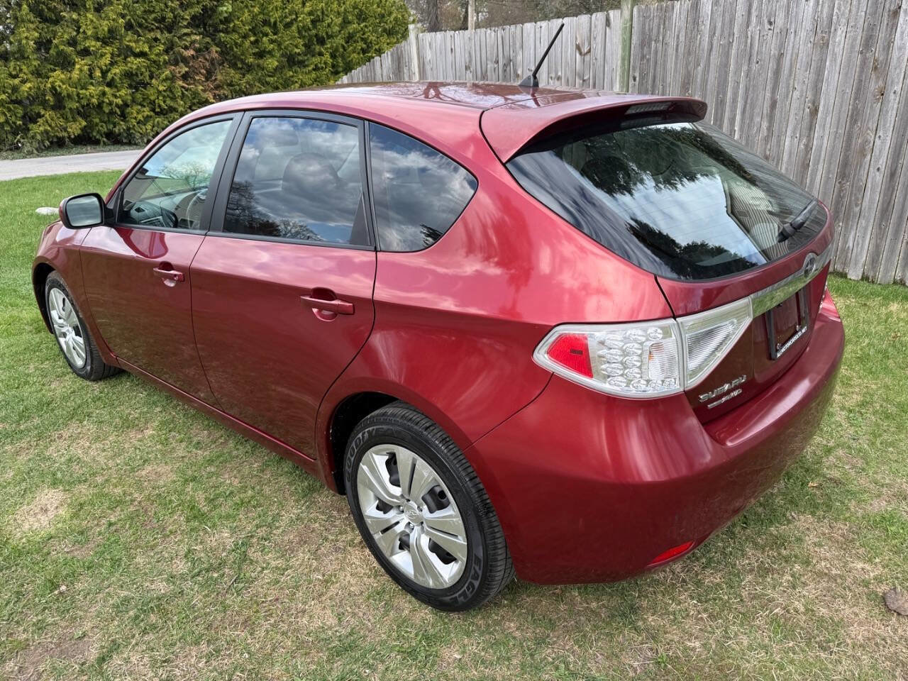 Used 2010 Subaru Impreza 2.5i AWD/4WD image 6