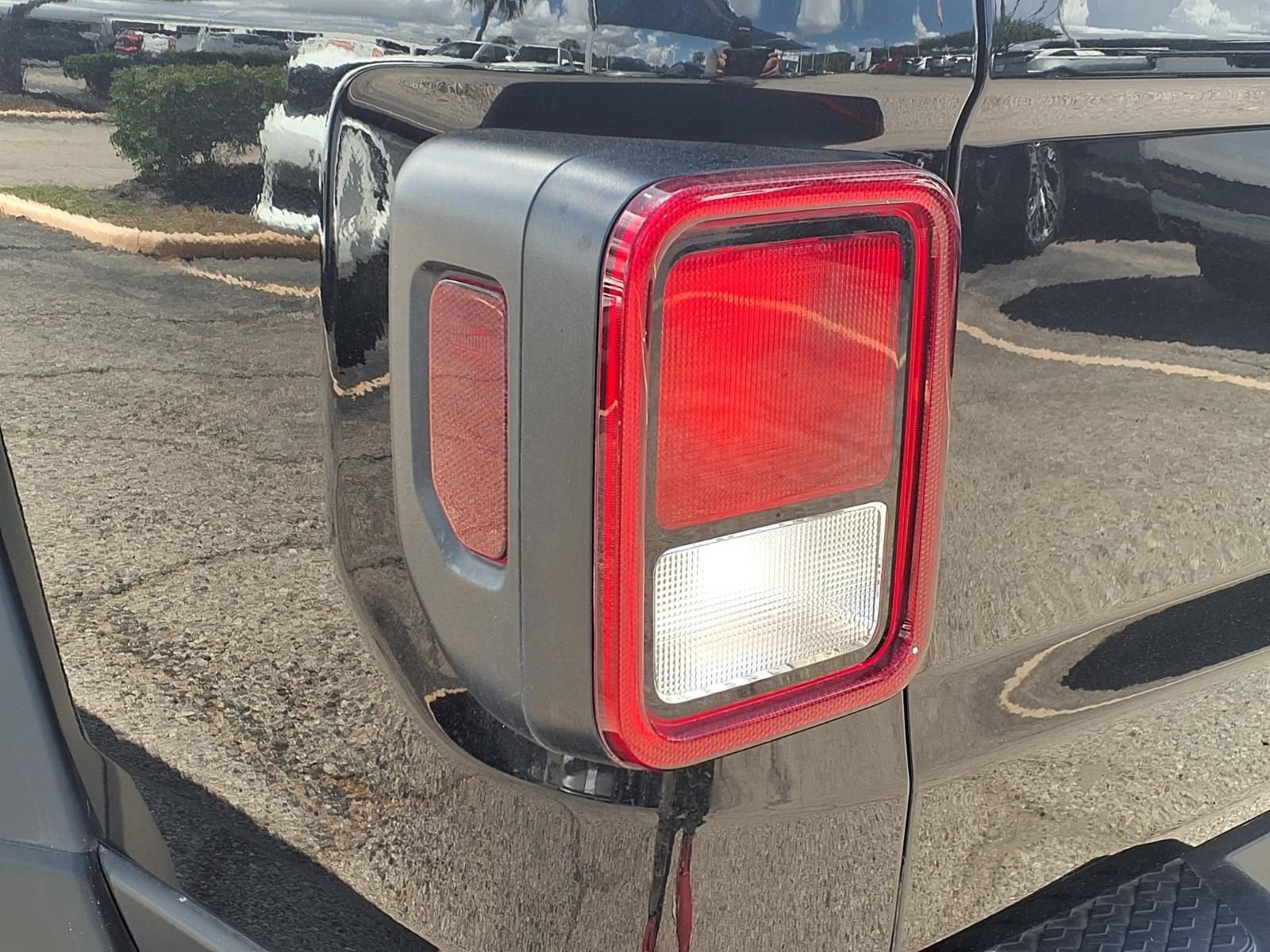 Used 2024 Jeep Gladiator Sport AWD/4WD image 28