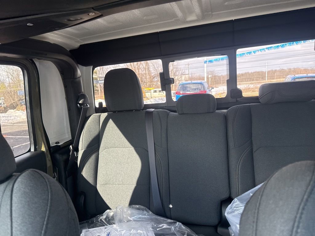 New 2025 Jeep Gladiator Sport image 40