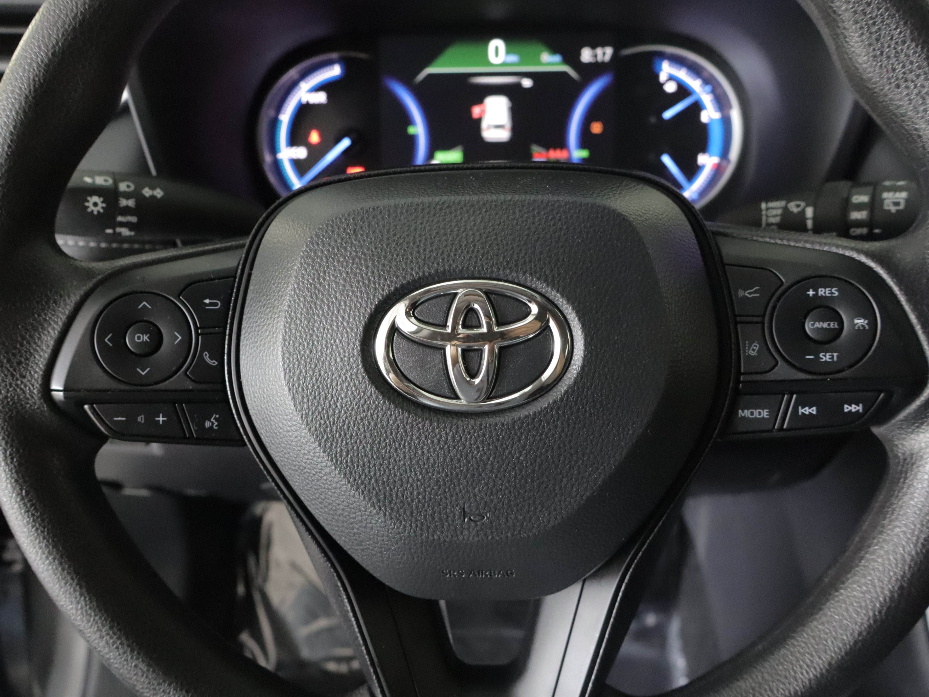 Used 2025 Toyota RAV4 XLE AWD/4WD image 13