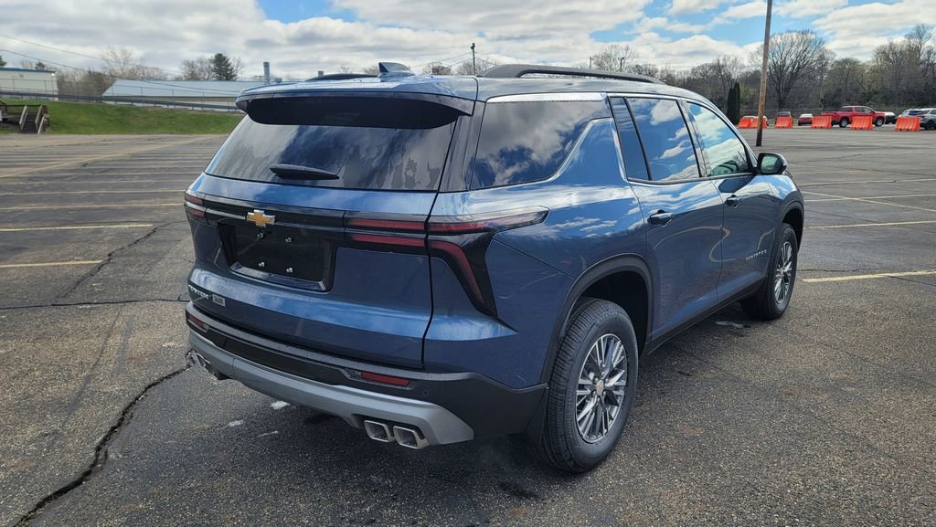 New 2026 Chevrolet Traverse LT image 12