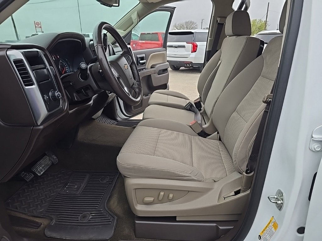 Used 2018 Chevrolet Silverado 1500 LT w/ Texas Edition image 10