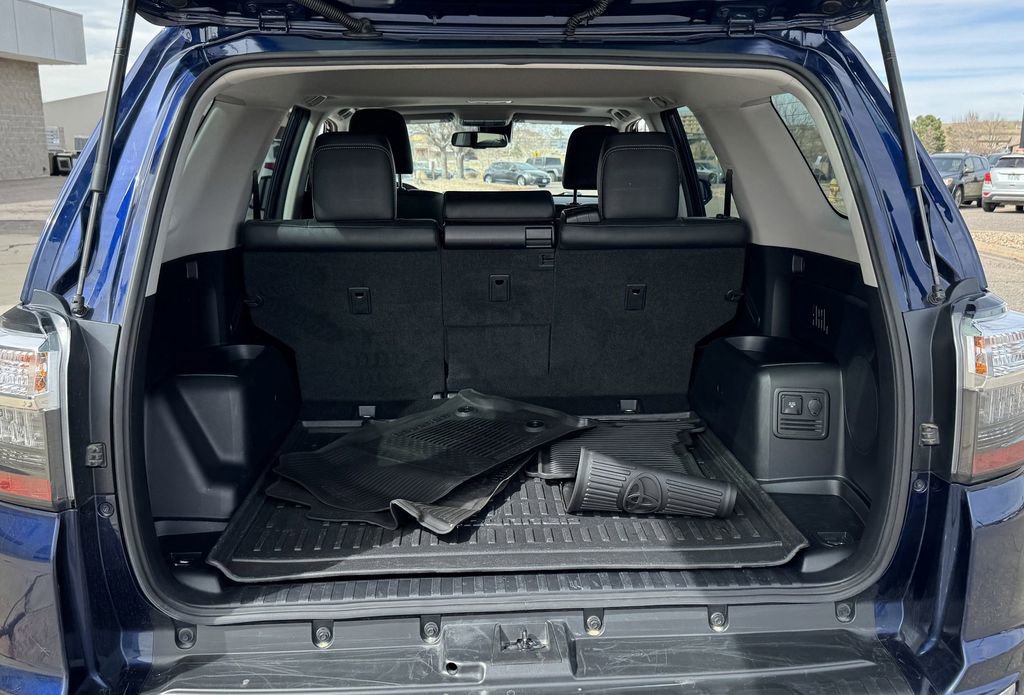 Used 2022 Toyota 4Runner Limited image 9