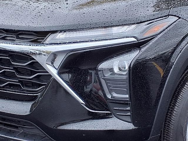 Used 2024 Chevrolet Trax LS w/ LS Convenience Package image 24