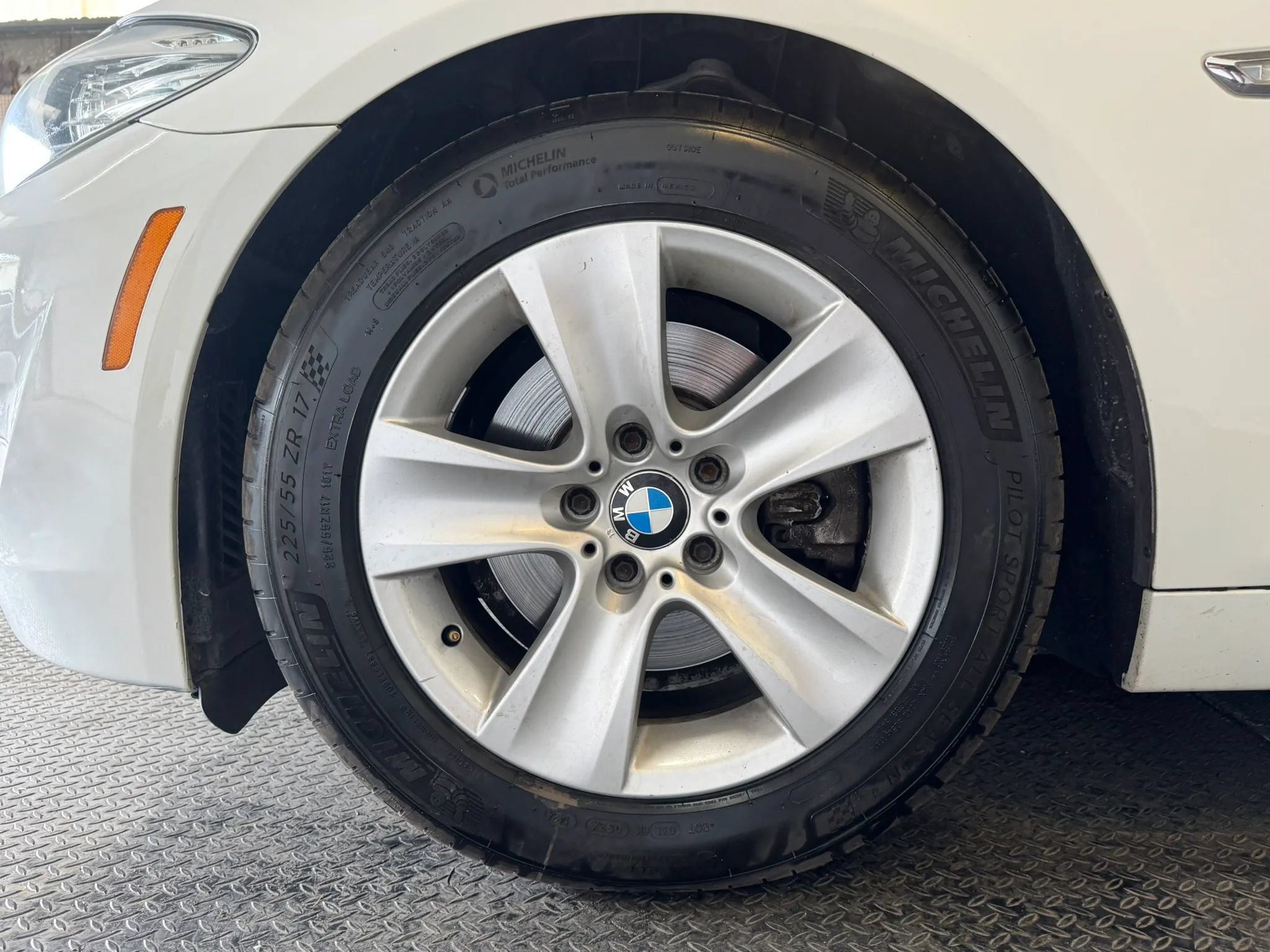 Used 2011 BMW 528i Sedan RWD image 26