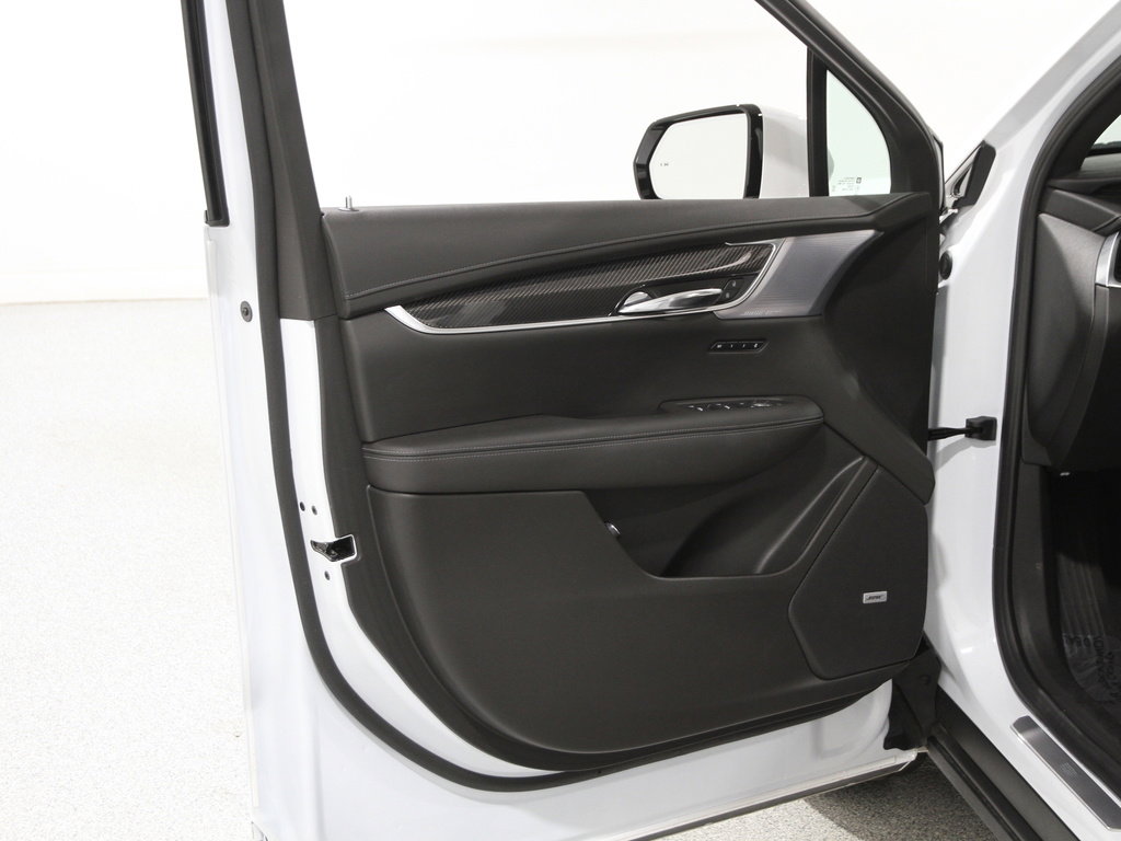 Used 2024 Cadillac XT6 Sport image 4