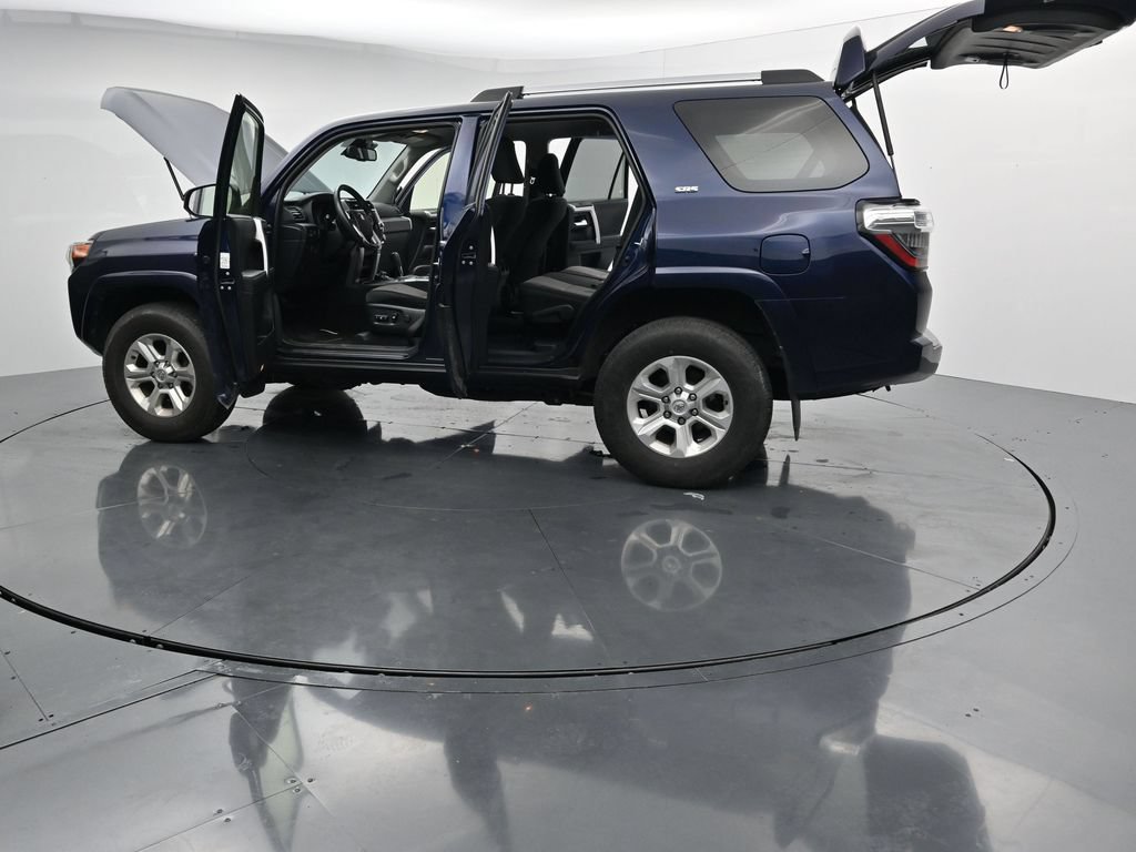 Used 2024 Toyota 4Runner SR5 AWD/4WD image 28