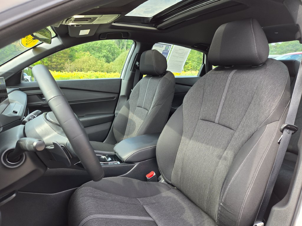 Used 2023 Honda Accord Sport image 12