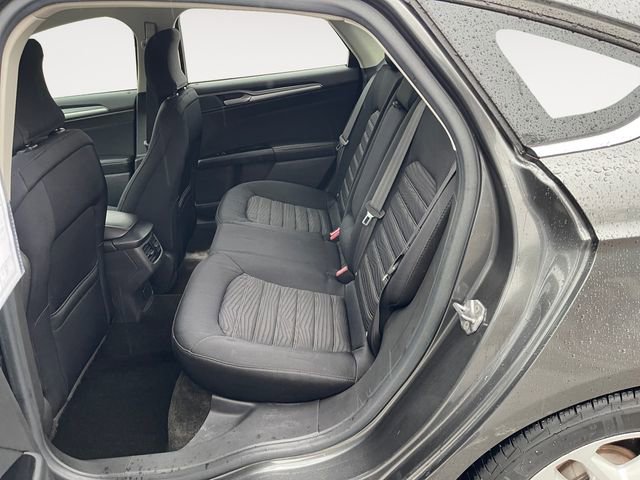 Used 2016 Ford Fusion SE FWD image 13
