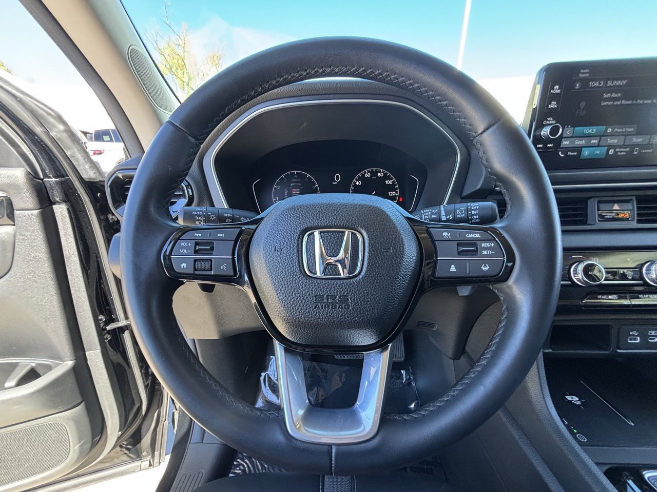 Used 2025 Honda Pilot EX-L image 25
