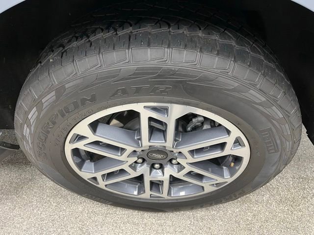 Used 2025 Ford Expedition Active AWD/4WD image 16