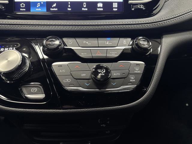 New 2026 Chrysler Pacifica Select image 20