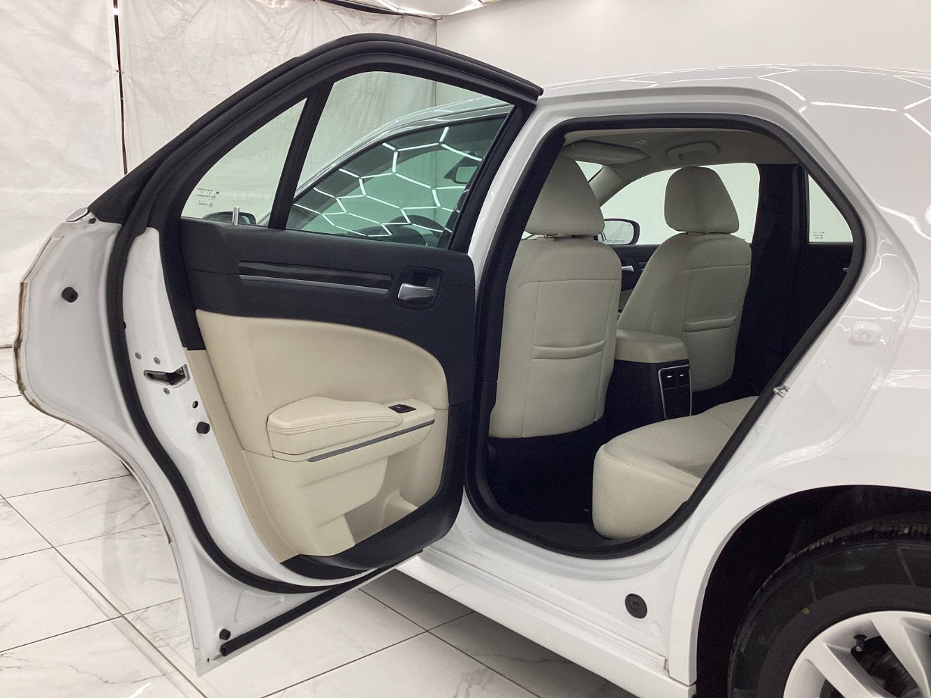 Used 2021 Chrysler 300 Touring image 22