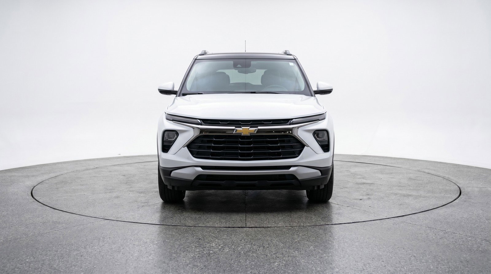 Used 2025 Chevrolet TrailBlazer LT FWD image 2
