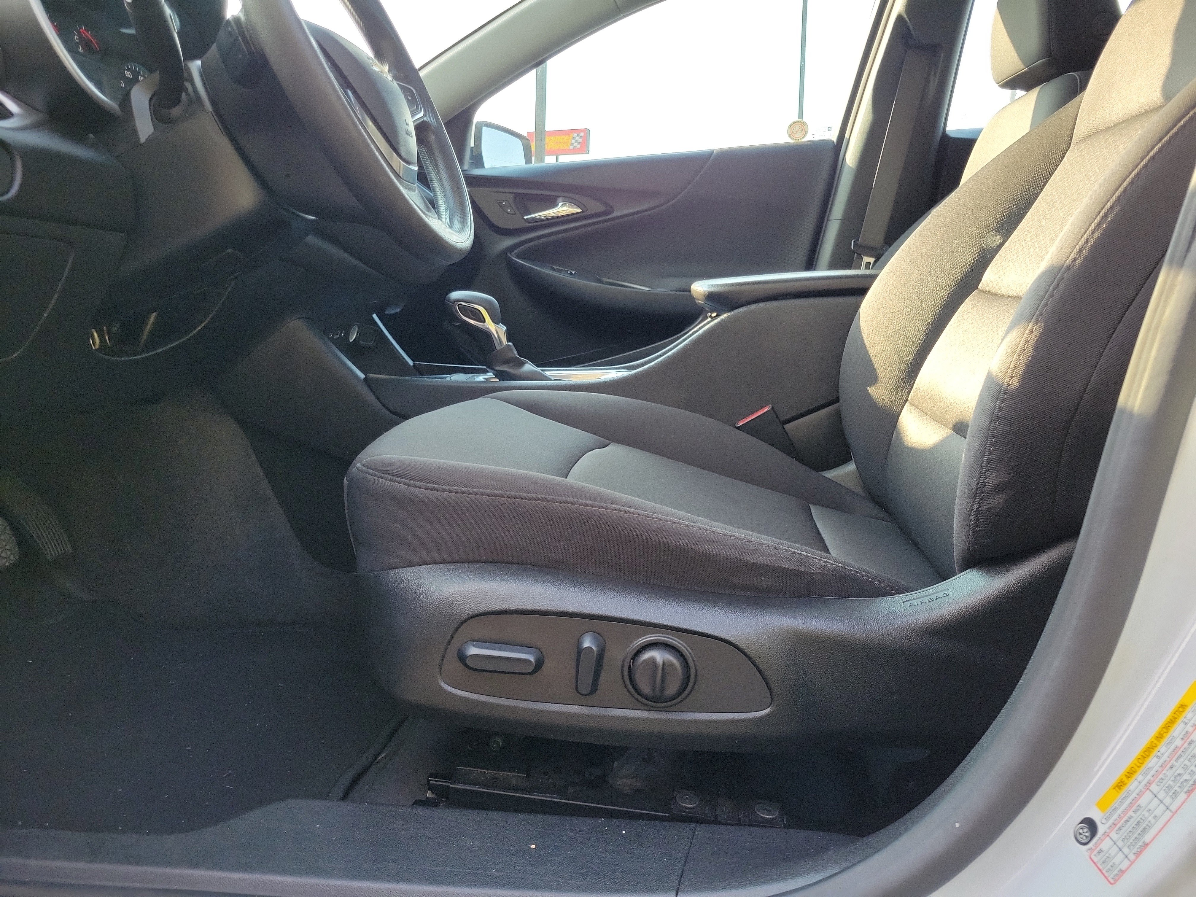 Used 2024 Chevrolet Malibu LT FWD image 16