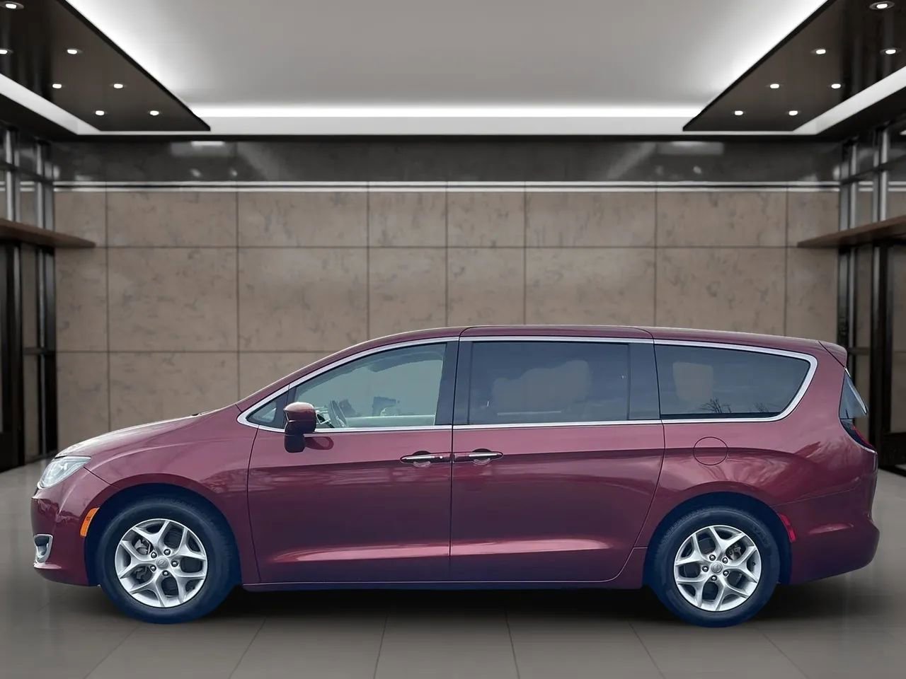 Used 2019 Chrysler Pacifica Touring Plus w/ Tire & Wheel Group image 2