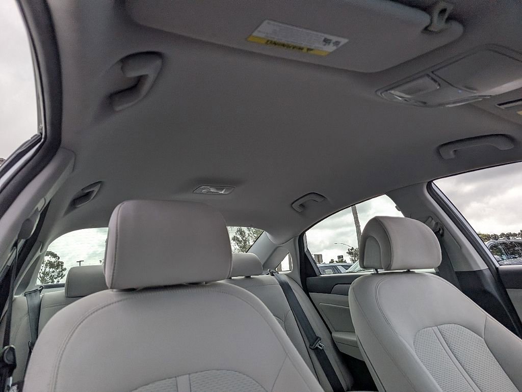 Used 2015 Hyundai Sonata SE w/ Option Group 09 FWD image 19