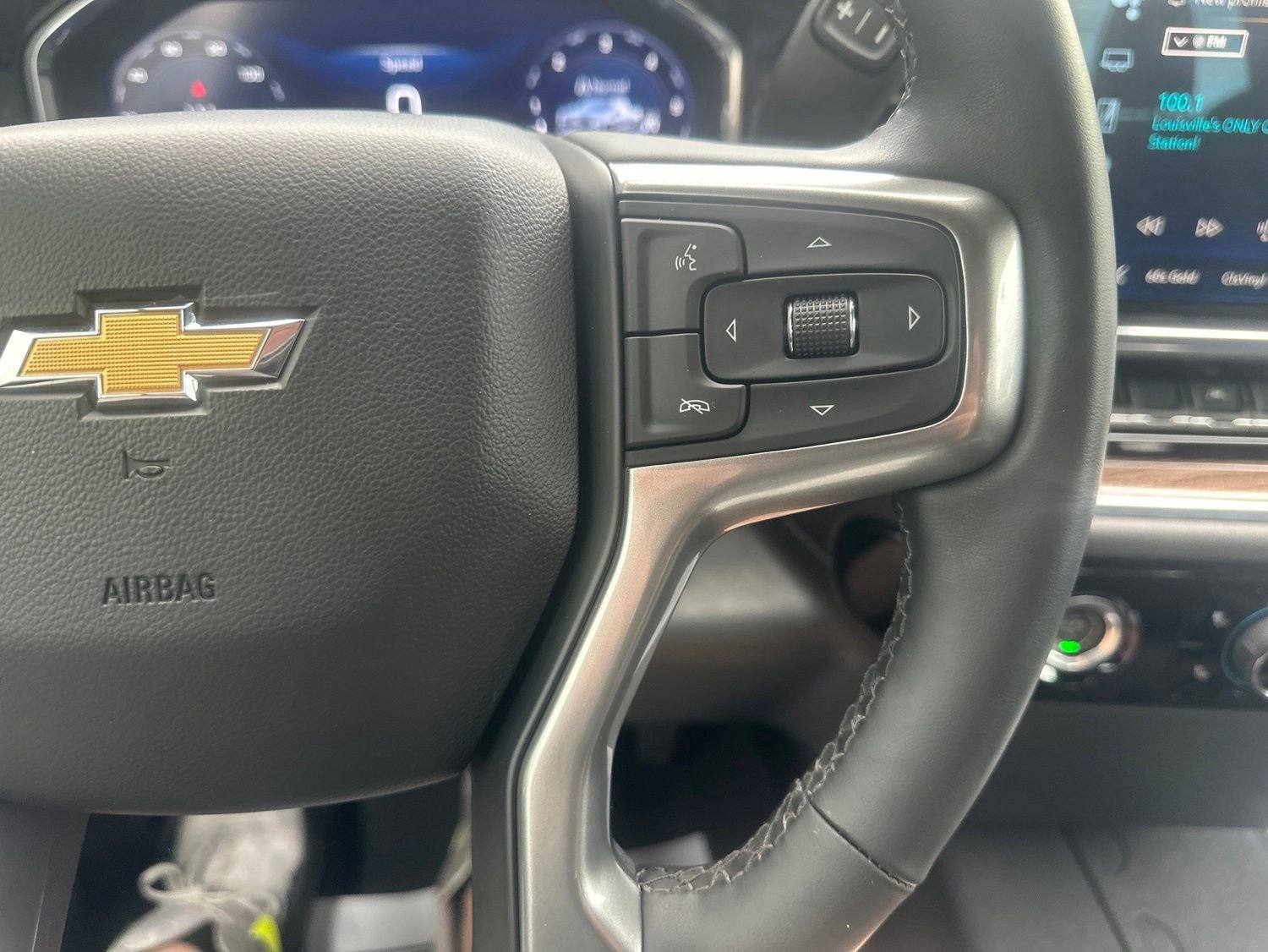 Used 2024 Chevrolet Silverado 1500 LT w/ Z71 Off-Road Package AWD/4WD image 30