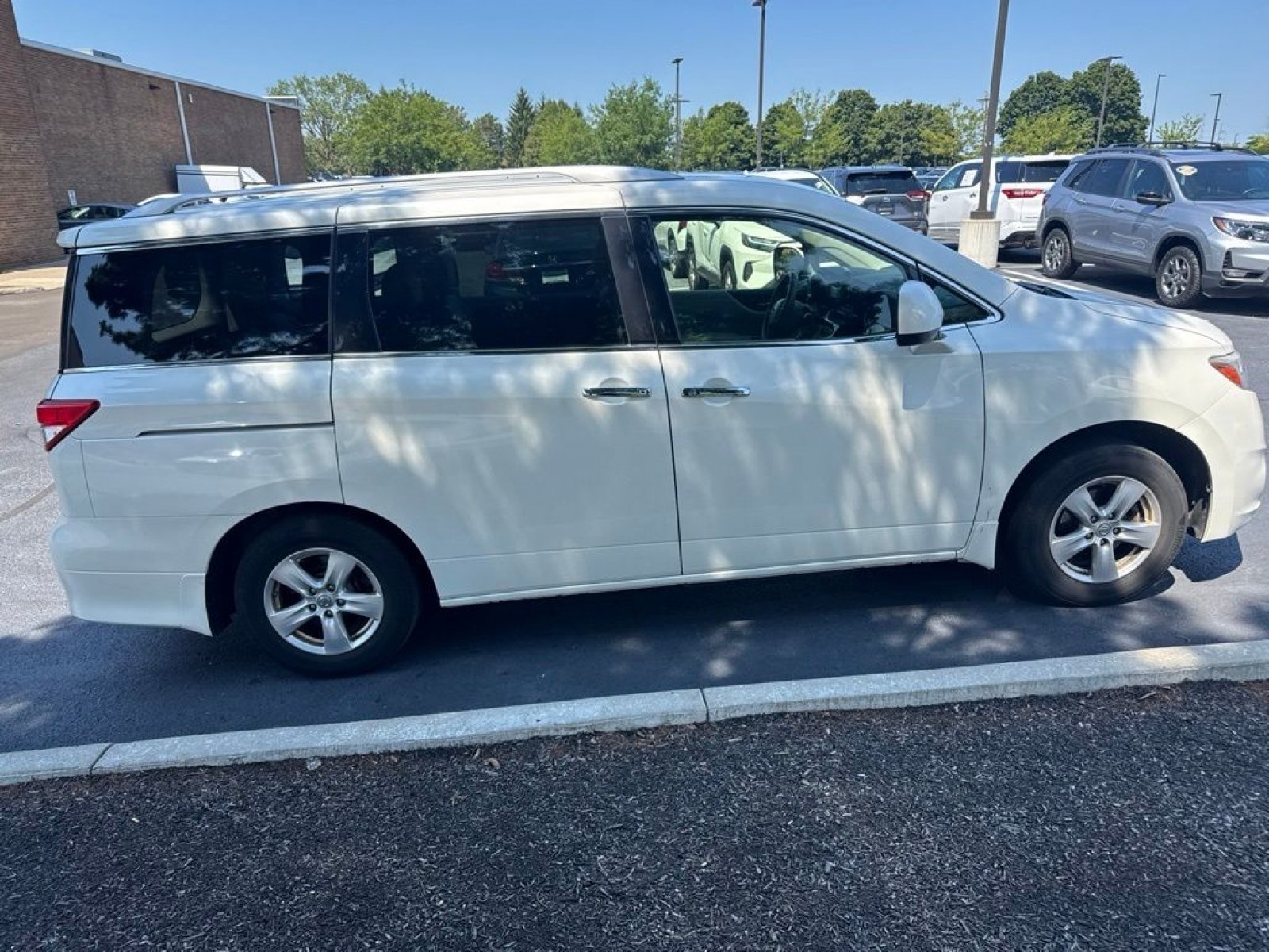Used 2014 Nissan Quest SV w/ Leather Package FWD image 9