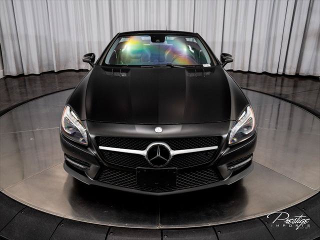 Used 2015 Mercedes-Benz SL 550 image 4