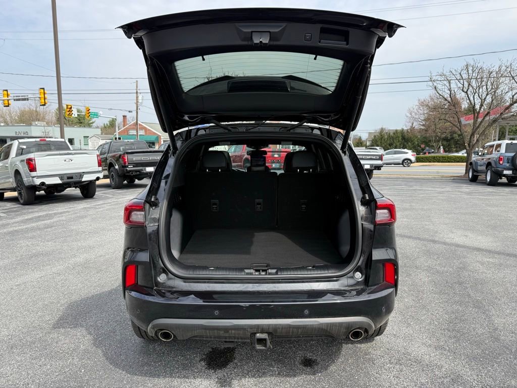 Certified 2023 Ford Escape ST-Line Elite w/ Premium Technology Package AWD/4WD image 31