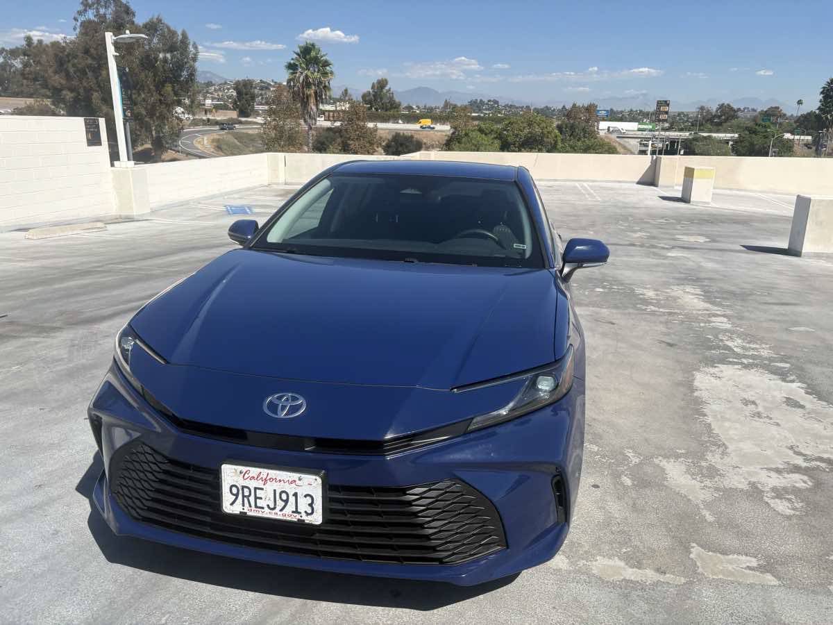 Used 2025 Toyota Camry LE FWD image 6