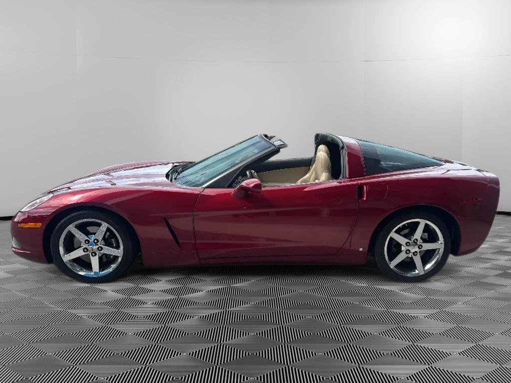 Used 2007 Chevrolet Corvette Coupe w/ Preferred Equipment Group RWD image 8