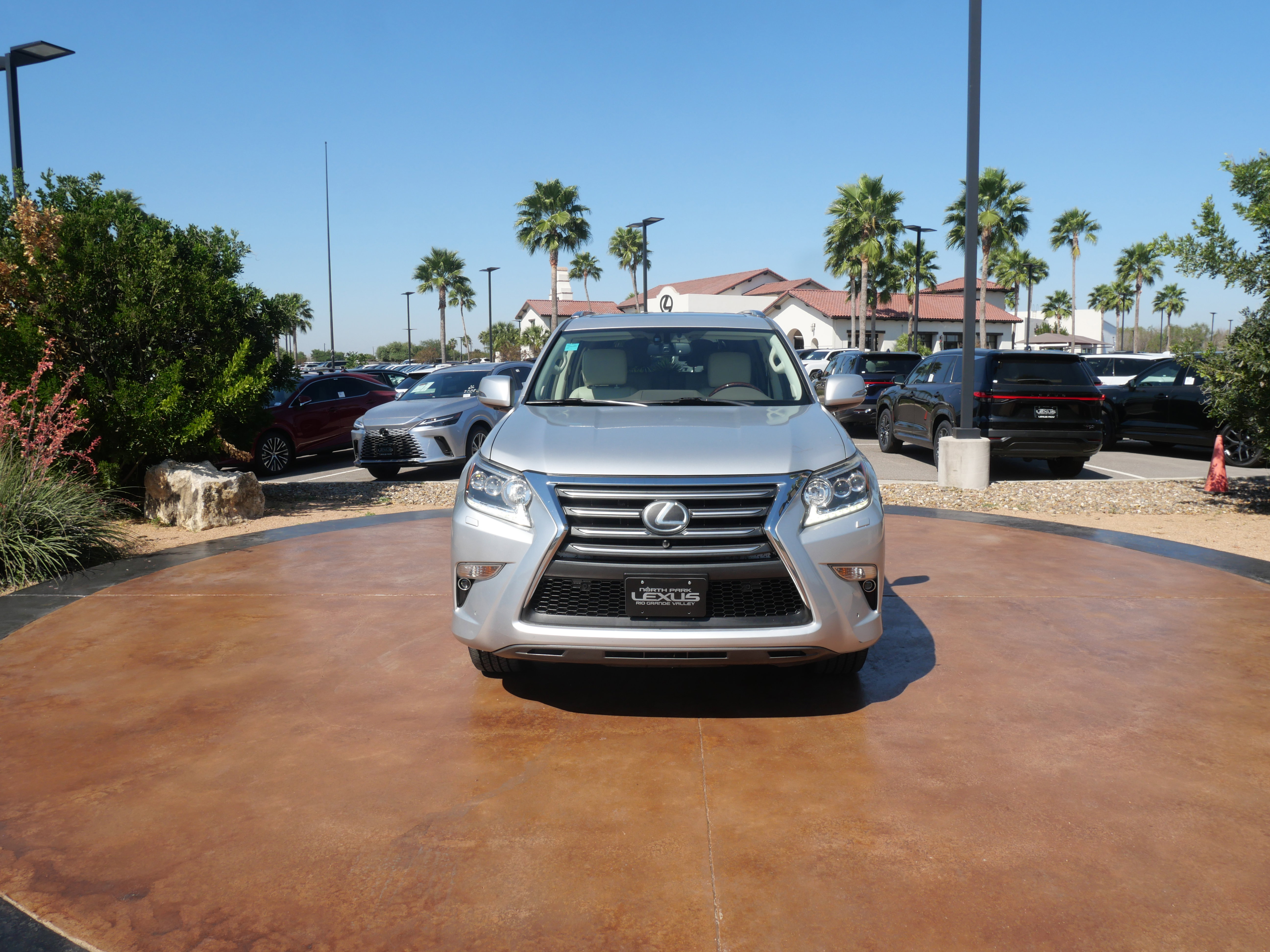 Used 2017 Lexus GX 460 Luxury image 6