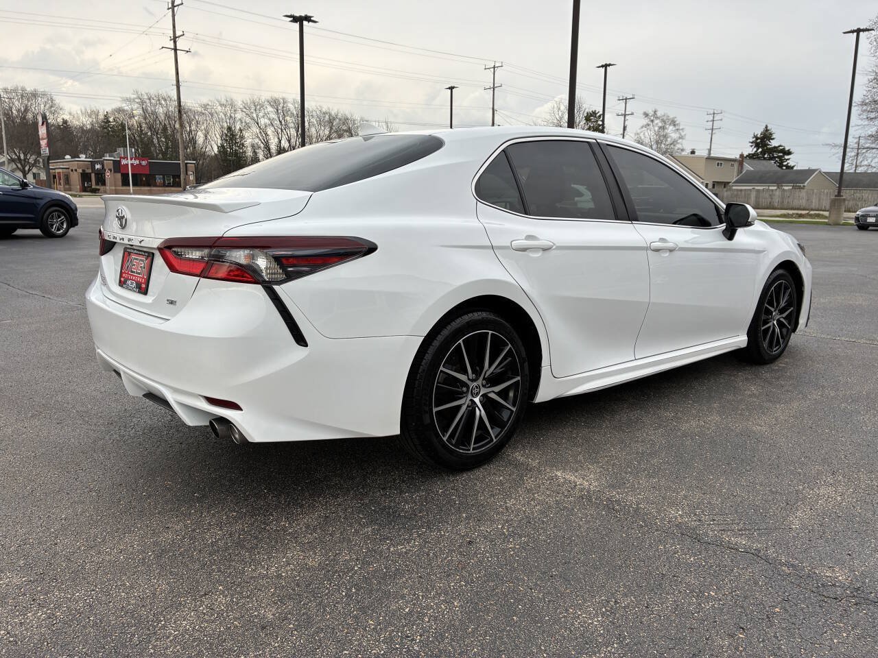 Used 2023 Toyota Camry SE FWD image 12