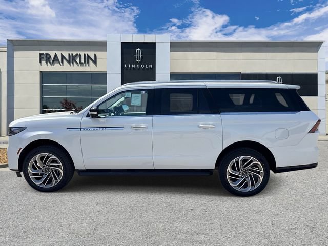 New 2026 Lincoln Navigator L Premier AWD/4WD image 4