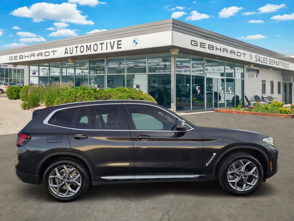 Used 2023 BMW X3 xDrive30i w/ Premium Package image 4