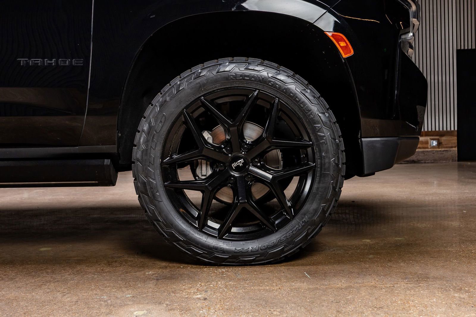 Used 2023 Chevrolet Tahoe High Country AWD/4WD image 12