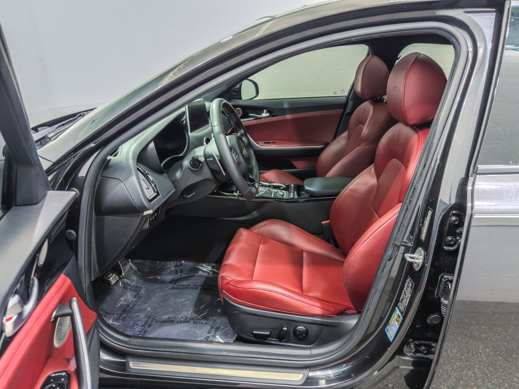 Used 2020 Kia Stinger GT-Line w/ Sun & Sound Package AWD/4WD image 11