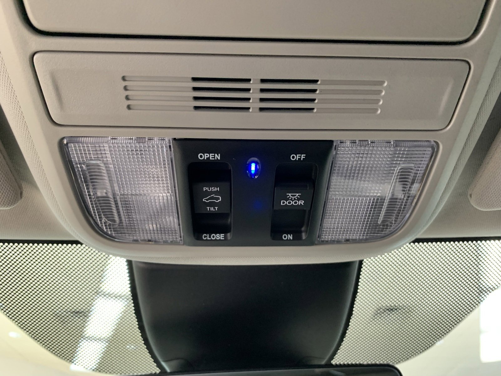 New 2026 Honda Odyssey Touring image 16