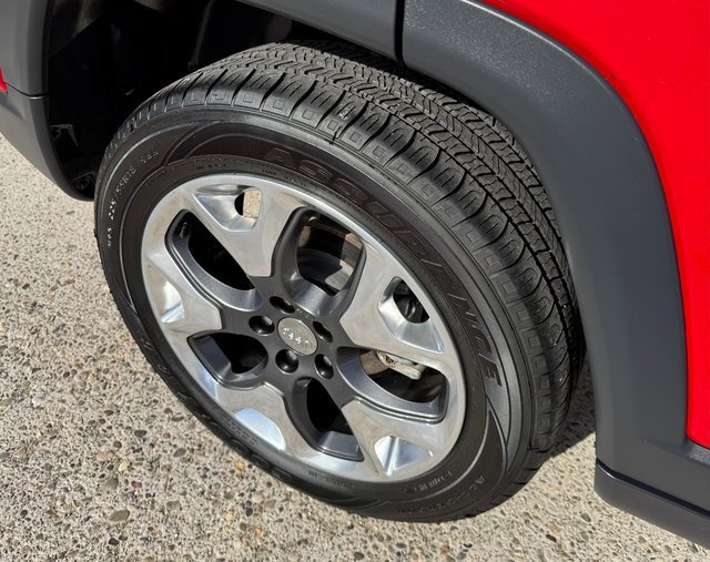 Used 2019 Jeep Compass Limited image 21