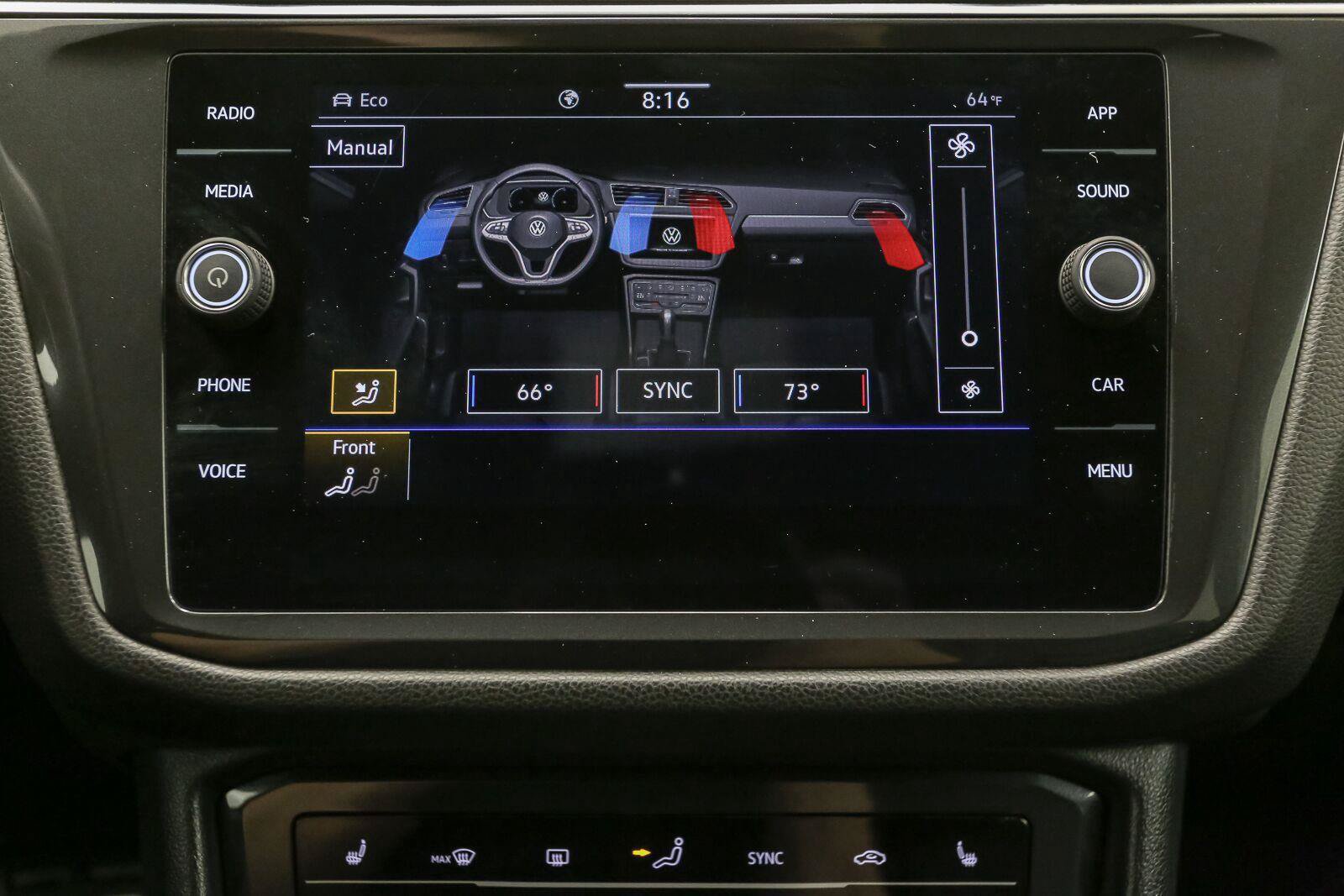 Certified 2024 Volkswagen Tiguan SE R-Line AWD/4WD image 33