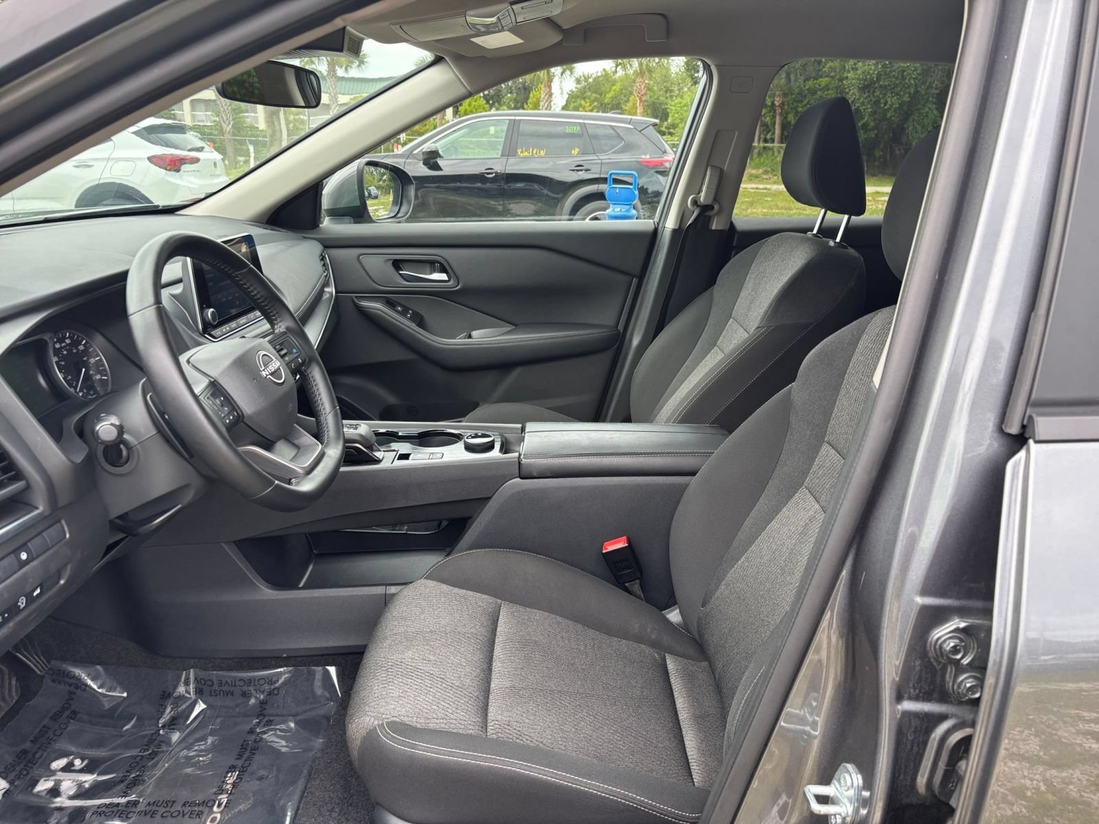 Used 2025 Nissan Rogue SV AWD/4WD image 30