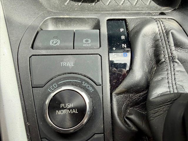 Used 2020 Toyota RAV4 LE AWD/4WD image 35