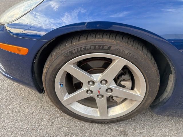 Used 2005 Chevrolet Corvette Coupe w/ Preferred Equipment Group RWD image 11