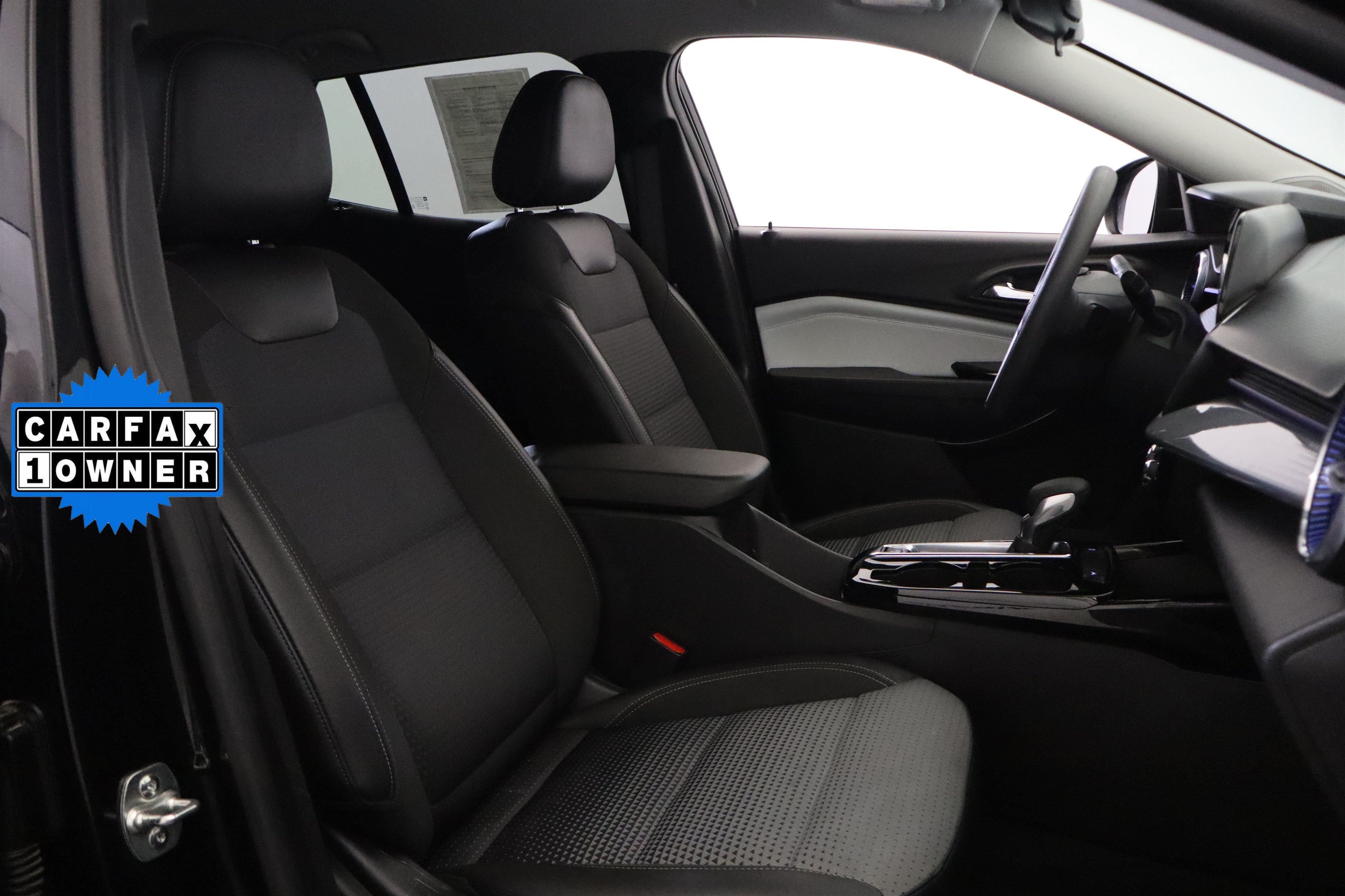 Certified 2025 Chevrolet Trax LT FWD image 21