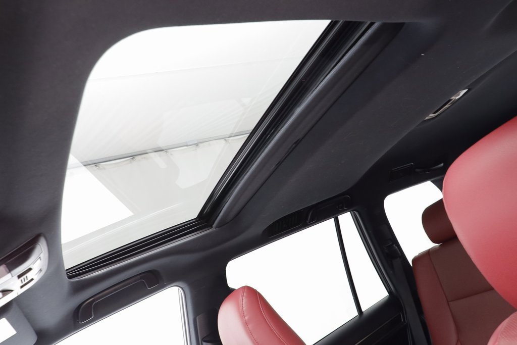 Used 2022 Lexus GX 460 Premium w/ Accessory Package image 14