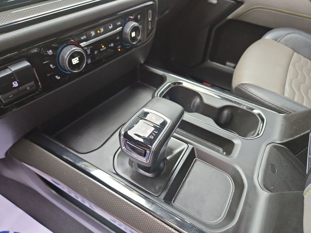 Used 2023 Chevrolet Silverado 1500 ZR2 w/ Technology Package AWD/4WD image 24