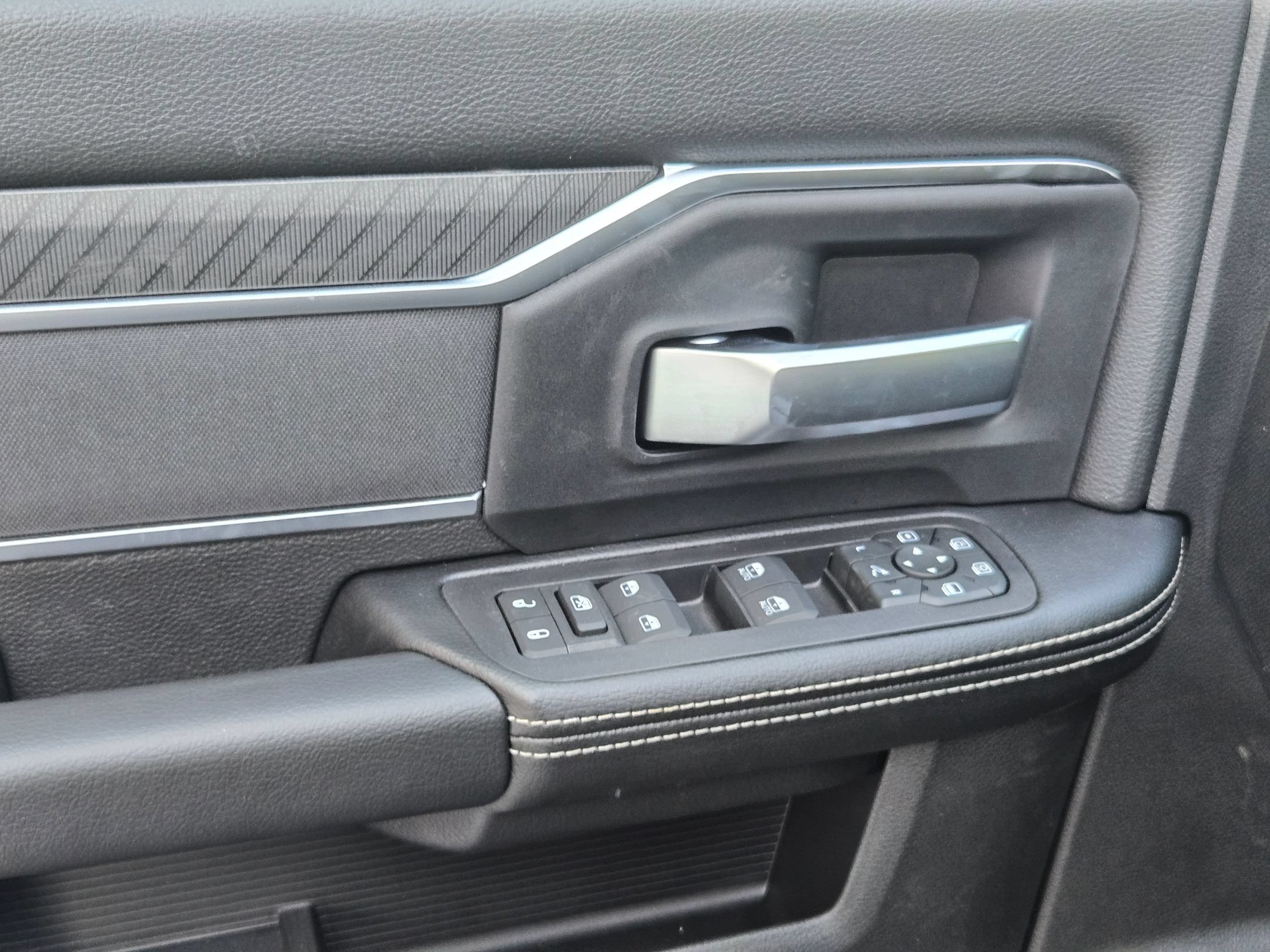 New 2026 RAM 2500 Big Horn AWD/4WD image 18