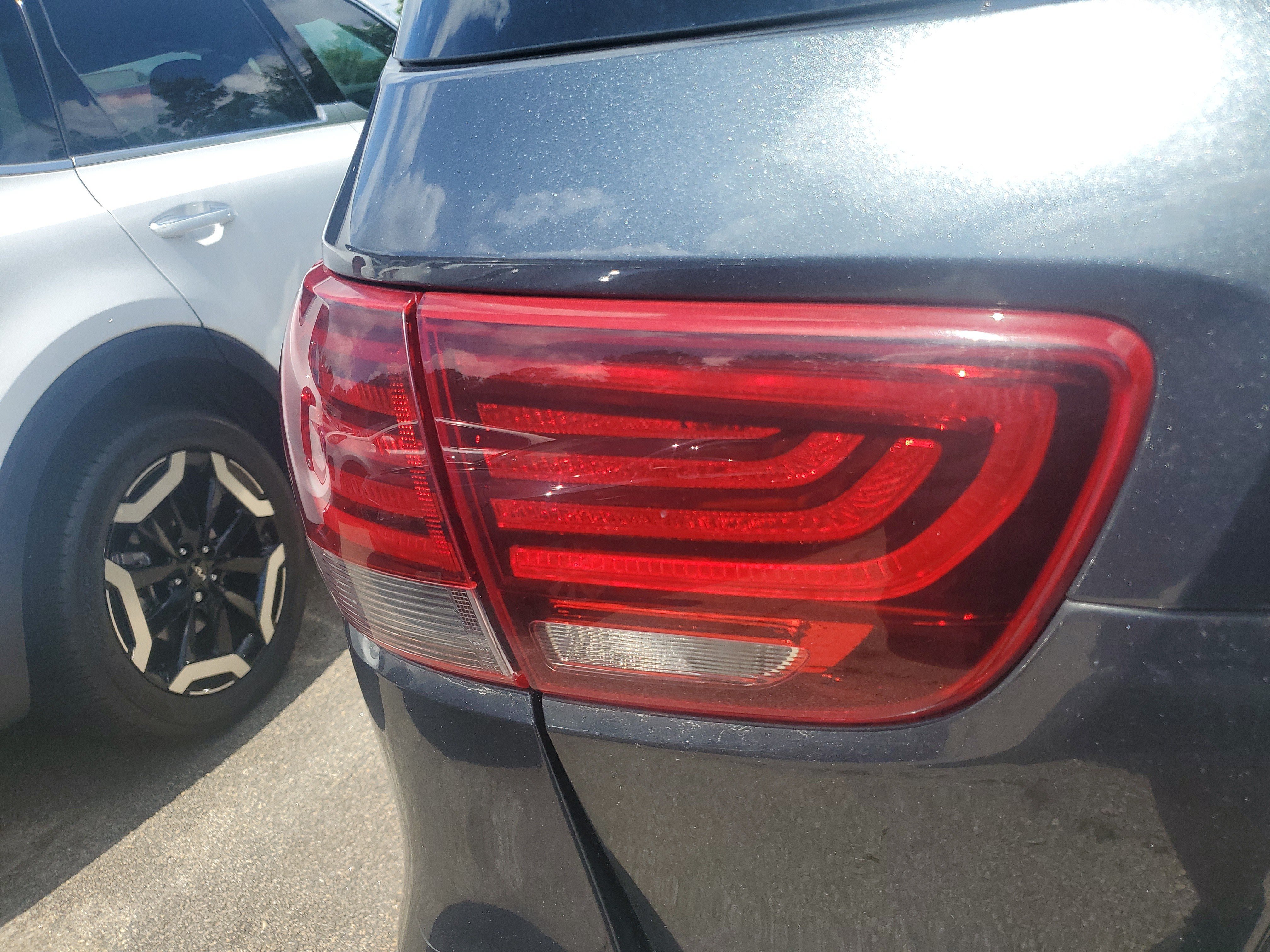 Used 2020 Kia Sorento LX FWD image 10