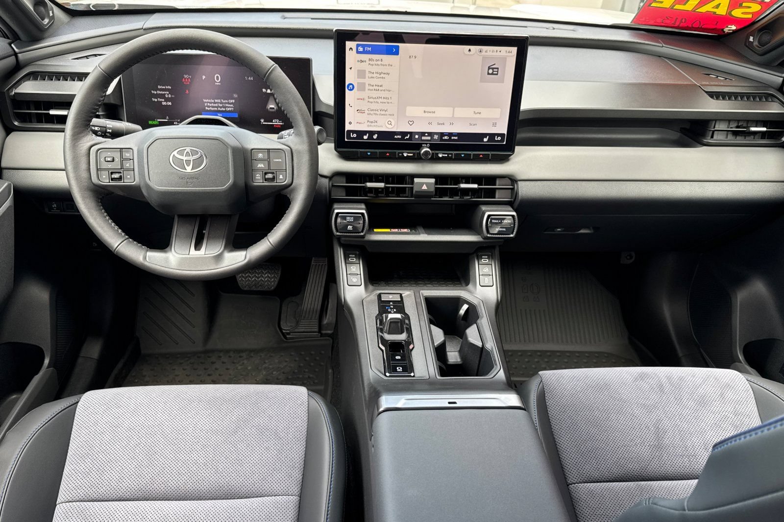 Used 2026 Toyota RAV4 XSE w/ Illumination Package (TMS) AWD/4WD image 18