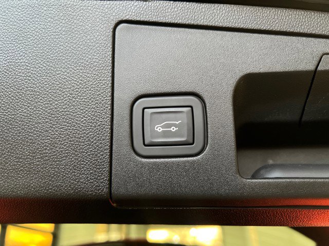 Used 2024 Cadillac XT4 Sport image 12