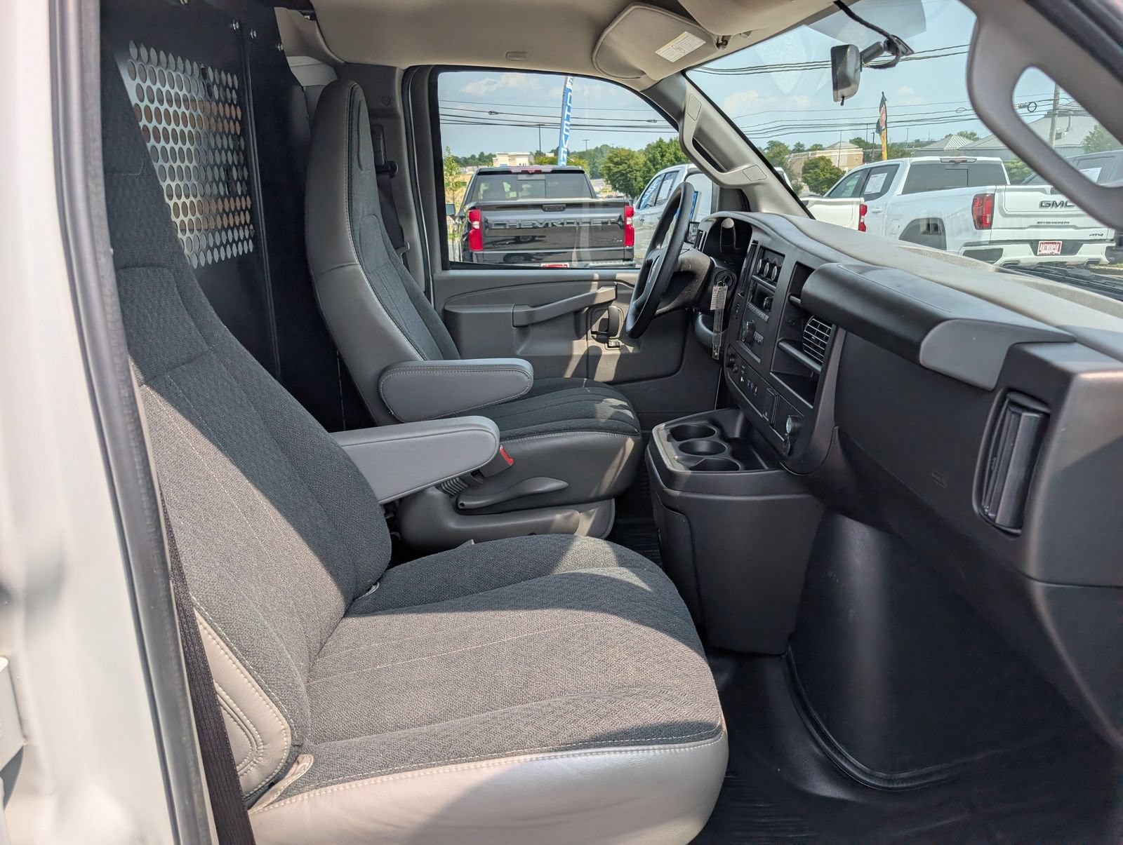 Used 2025 GMC Savana 2500 w/ Driver Convenience Package RWD image 11
