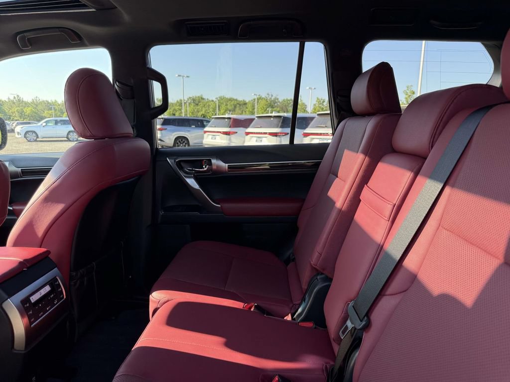Used 2023 Lexus GX 460 Premium w/ Premium Package AWD/4WD image 16