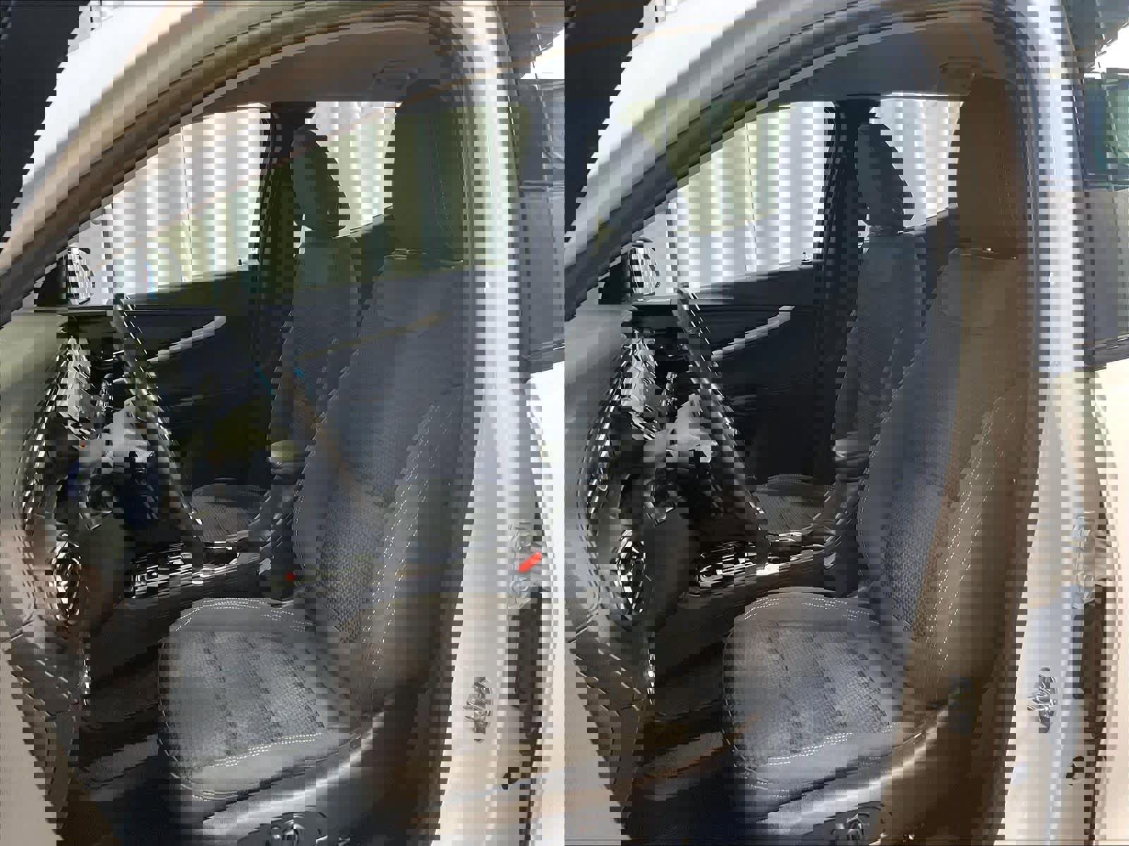 Used 2023 Chevrolet Bolt EUV LT w/ Comfort Package FWD image 10