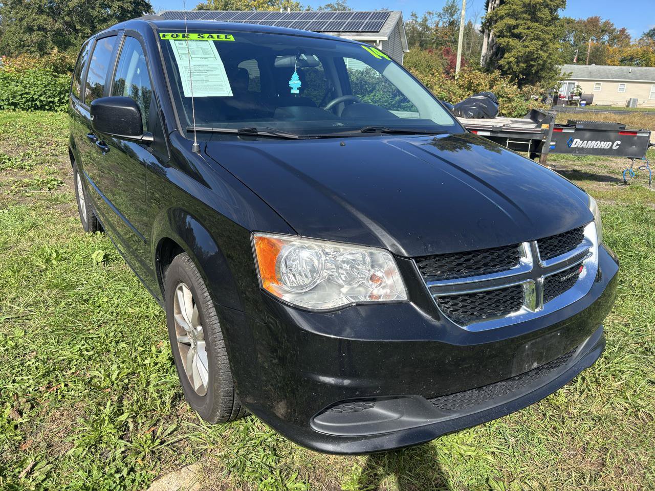 Used 2014 Dodge Grand Caravan SXT FWD image 3